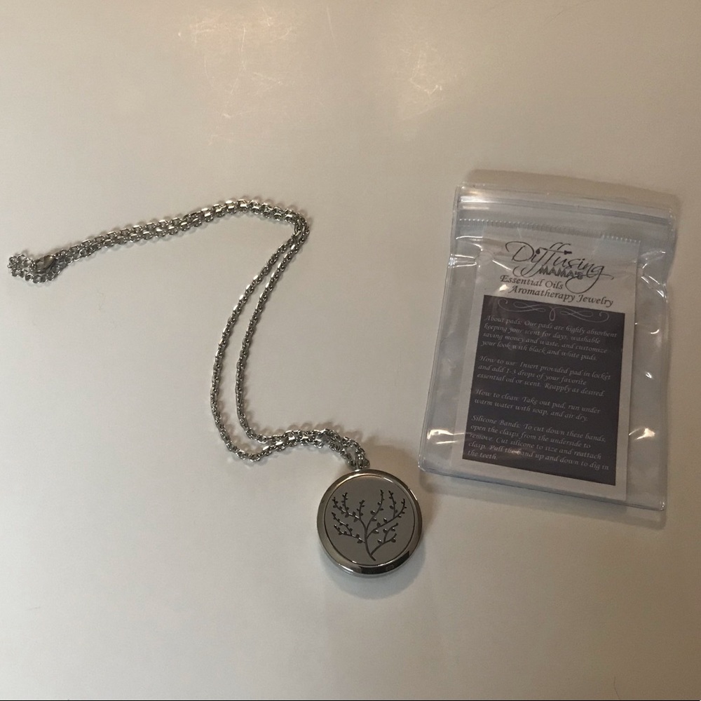 Tree Of Life EO Diffuser Necklace - Picture 2 of 8